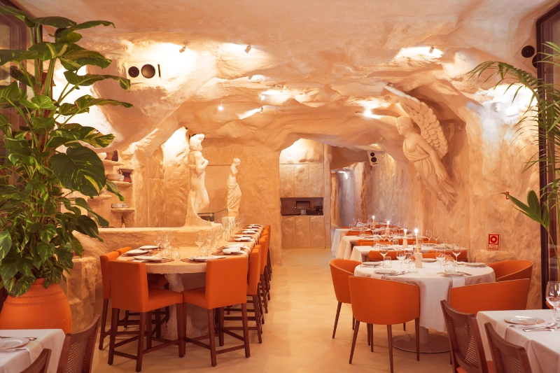 Grottu — interior